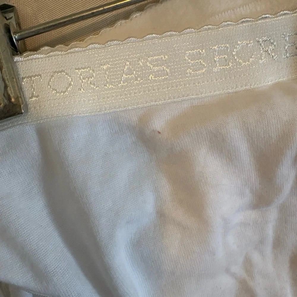 Victoria’s Secret panty white
Size Small NWT - Picture 5 of 8